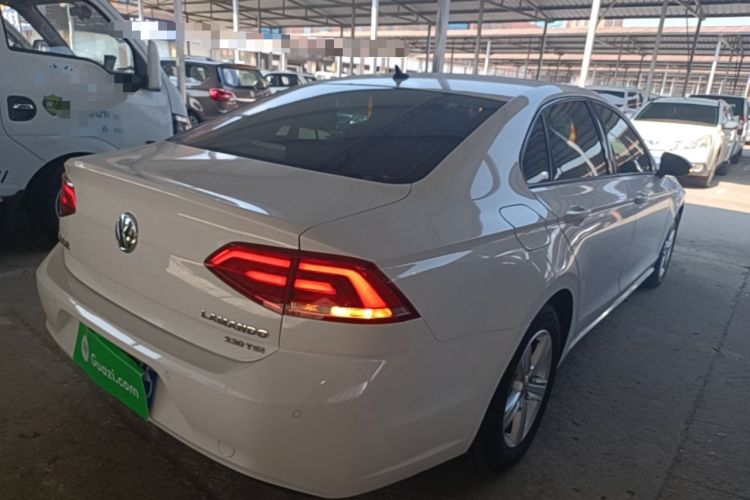 Used Volkswagen Lamando 2017 230TSI DSG Fashion Edition Rear Right 45 Deg