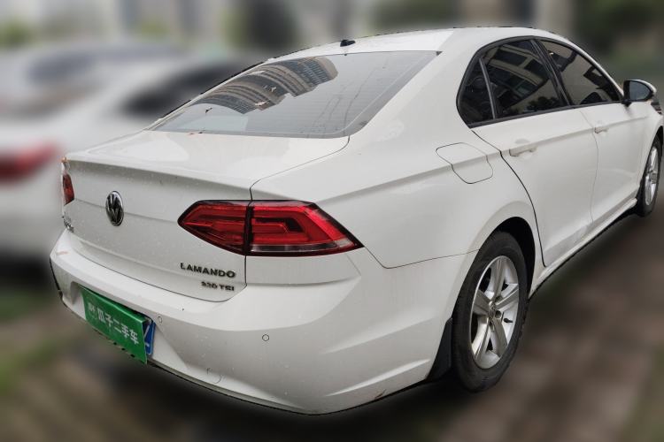 Used Volkswagen Lamando 2017 230TSI DSG Fashion Edition Rear Right 45 Deg