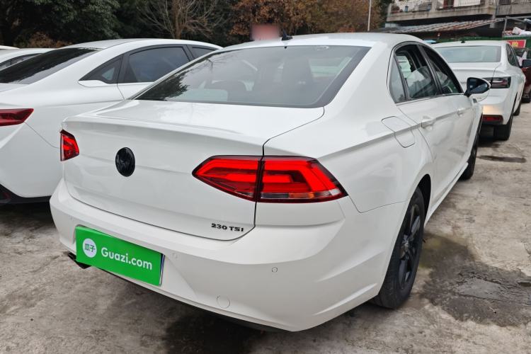 Used Volkswagen Lamando 2017 230TSI Manual Trend Edition Rear Right 45 Deg