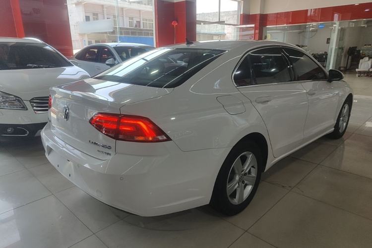 Used Volkswagen Lamando 2017 230TSI DSG Fashion Edition Rear Right 45 Deg