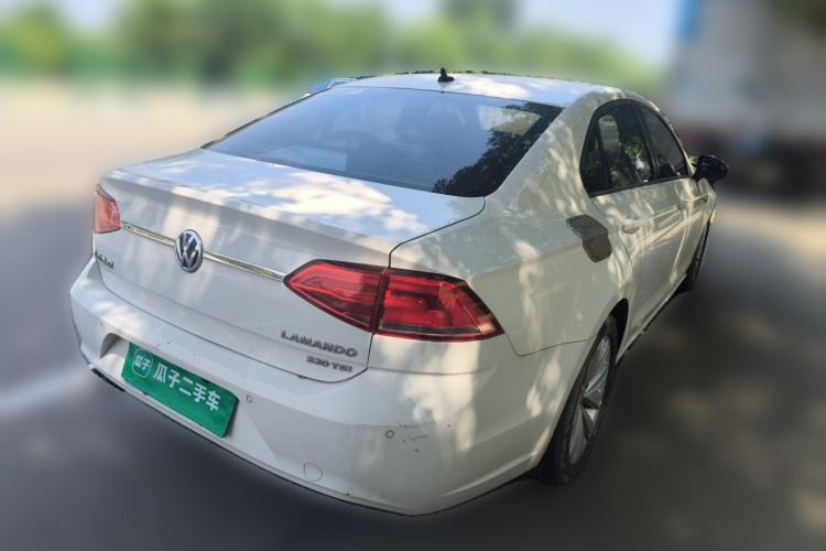 Used Volkswagen Lamando 2017 230TSI Manual Trend Edition Rear Right 45 Deg