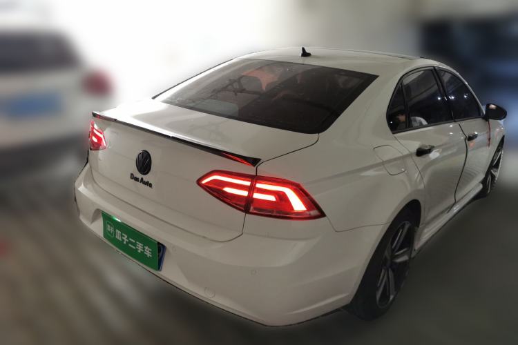 Used Volkswagen Lamando 2017 230TSI DSG Fashion Edition Rear Right 45 Deg