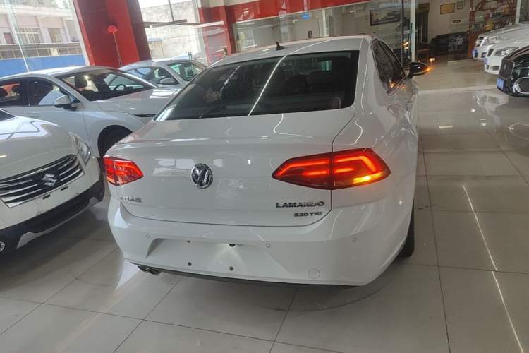 Used Volkswagen Lamando 2017 230TSI DSG Fashion Edition Rear