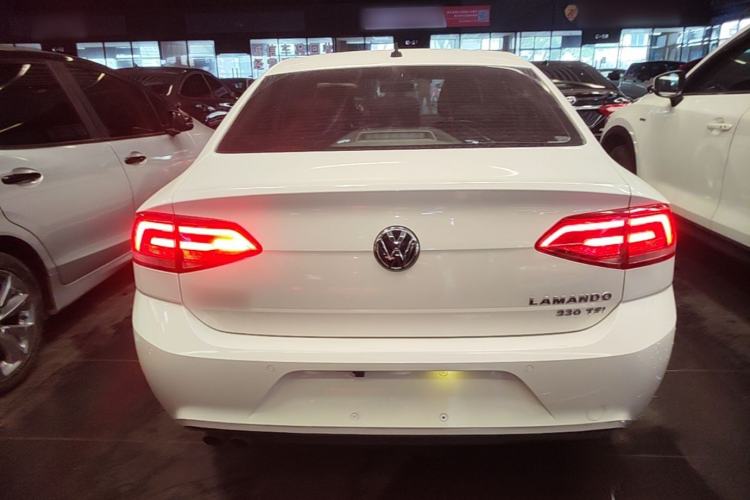 Used Volkswagen Lamando 2017 230TSI DSG Fashion Edition Rear