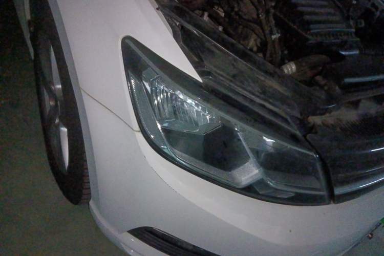 Used Volkswagen Lamando 2017 230TSI DSG Fashion Edition Right Front Headlight