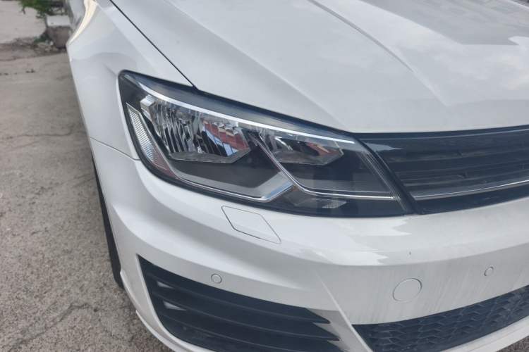Used Volkswagen Lamando 2017 230TSI DSG Fashion Edition Right Front Headlight