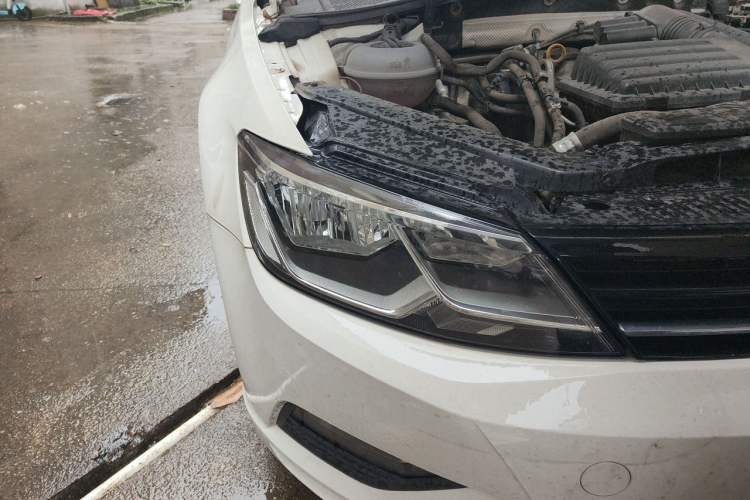 Used Volkswagen Lamando 2017 280TSI DSG Comfort Edition Right Front Headlight