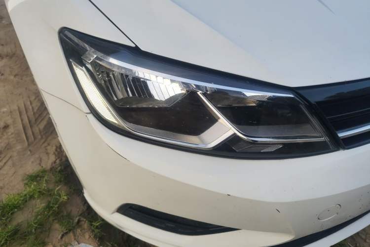 Used Volkswagen Lamando 2017 230TSI DSG Fashion Edition Right Front Headlight