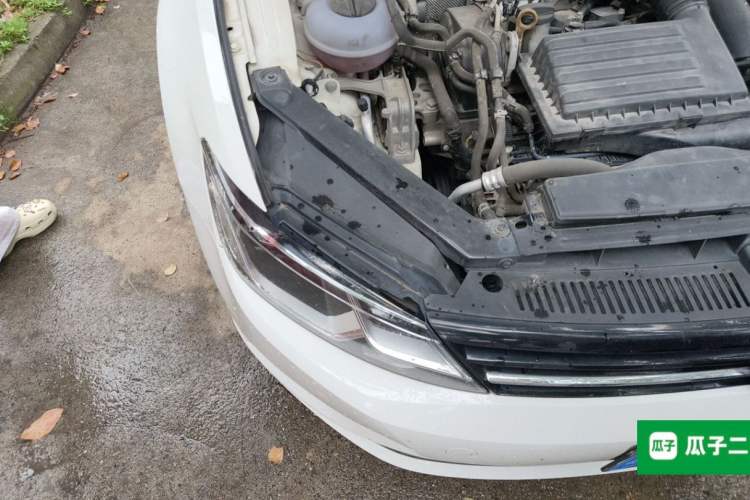 Used Volkswagen Lamando 2017 280TSI DSG Comfort Edition Right Front Headlight