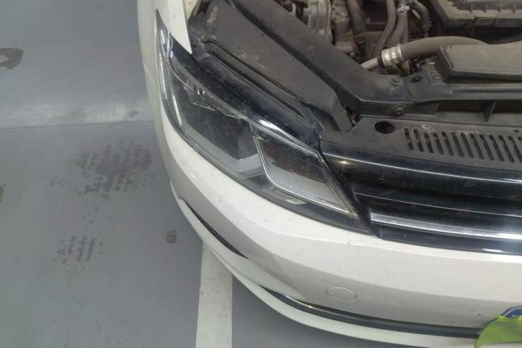 Used Volkswagen Lamando 2017 280TSI DSG Comfort Edition Right Front Headlight