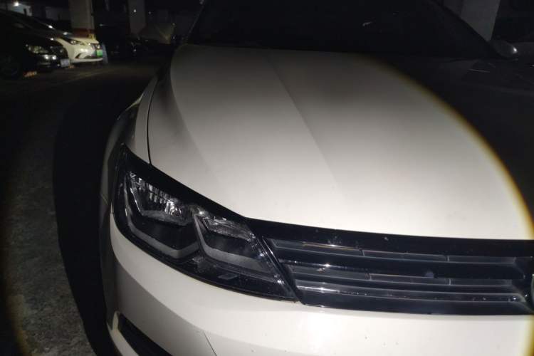 Used Volkswagen Lamando 2017 280TSI DSG Comfort Edition Right Front Headlight