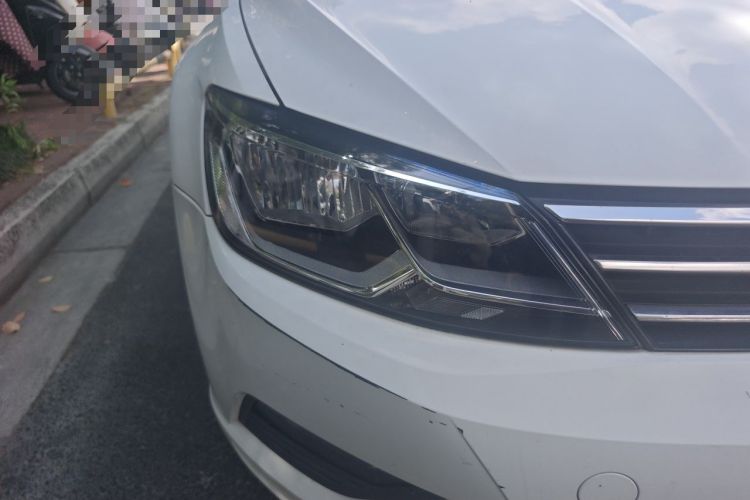 Used Volkswagen Lamando 2017 280TSI Manual Comfort Edition Right Front Headlight