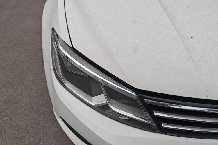 Used Volkswagen Lamando 2017 230TSI DSG Fashion Edition Right Front Headlight