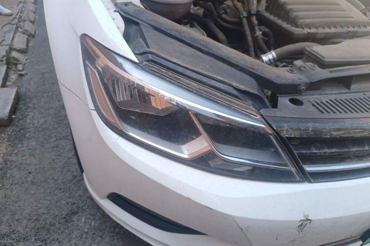 Used Volkswagen Lamando 2017 280TSI DSG Comfort Edition Right Front Headlight