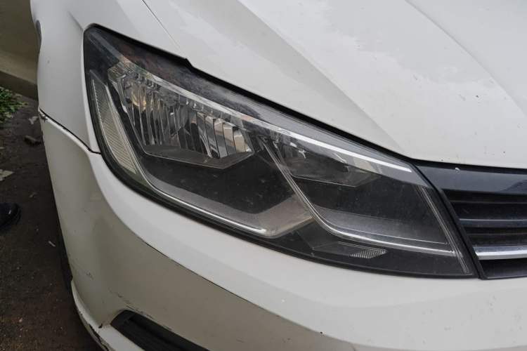 Used Volkswagen Lamando 2017 280TSI DSG Comfort Edition Right Front Headlight