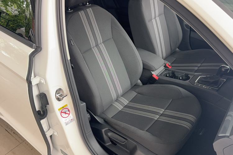 Used Volkswagen Lamando 2017 230TSI DSG Fashion Edition Right Front Seat