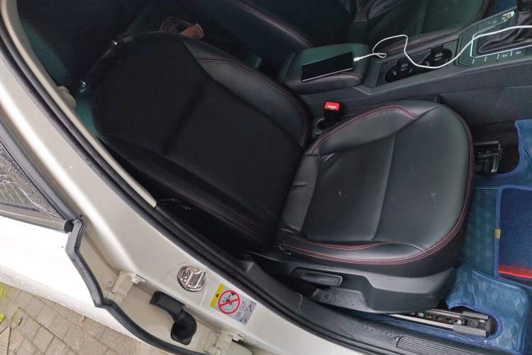 Used Volkswagen Lamando 2017 230TSI DSG Fashion Edition Right Front Seat