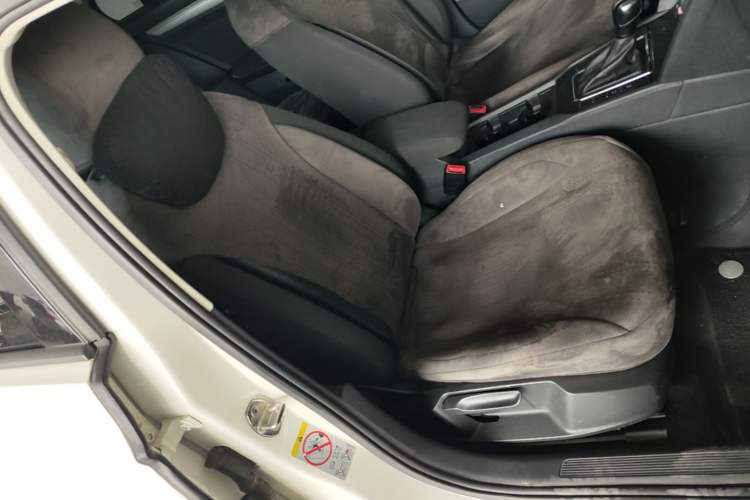 Used Volkswagen Lamando 2017 230TSI DSG Fashion Edition Right Front Seat
