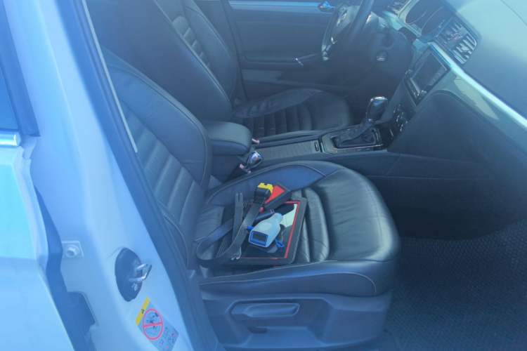 Used Volkswagen Lamando 2017 280TSI DSG Comfort Edition Right Front Seat