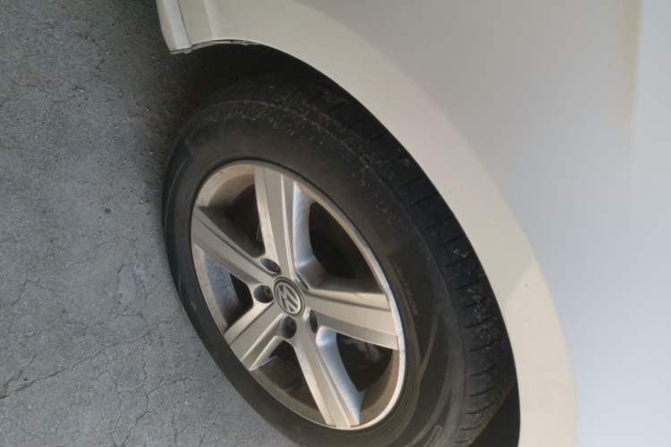 Used Volkswagen Lamando 2017 230TSI DSG Fashion Edition Right Front Wheel Hub