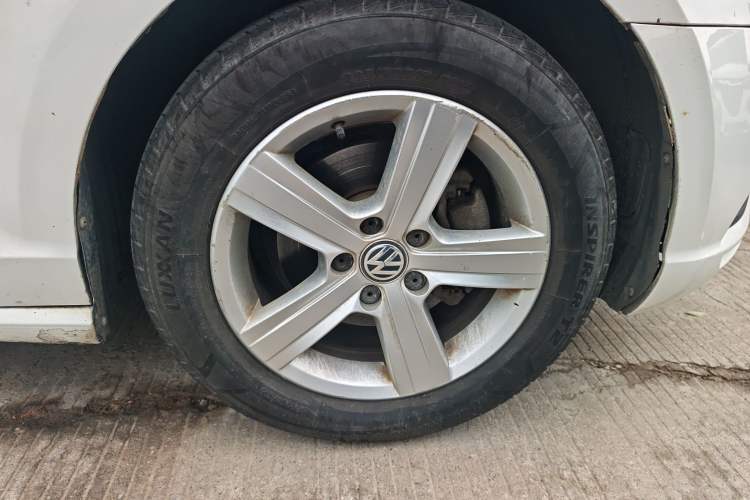 Used Volkswagen Lamando 2017 230TSI DSG Fashion Edition Right Front Wheel Hub