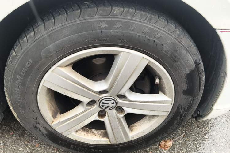 Used Volkswagen Lamando 2017 230TSI DSG Fashion Edition Right Front Wheel Hub
