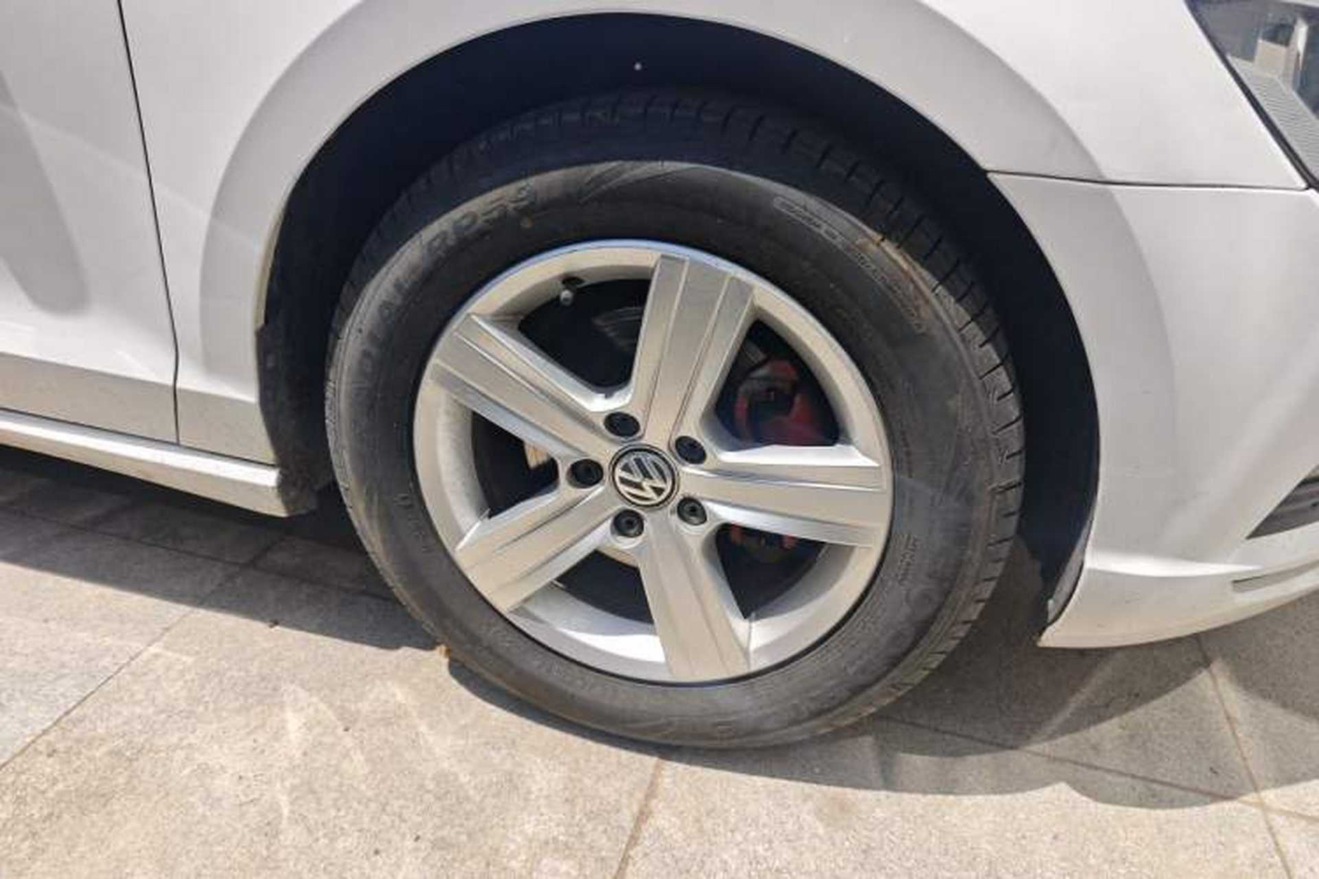 Used Volkswagen Lamando 2017 230TSI DSG Fashion Edition Right Front Wheel Hub