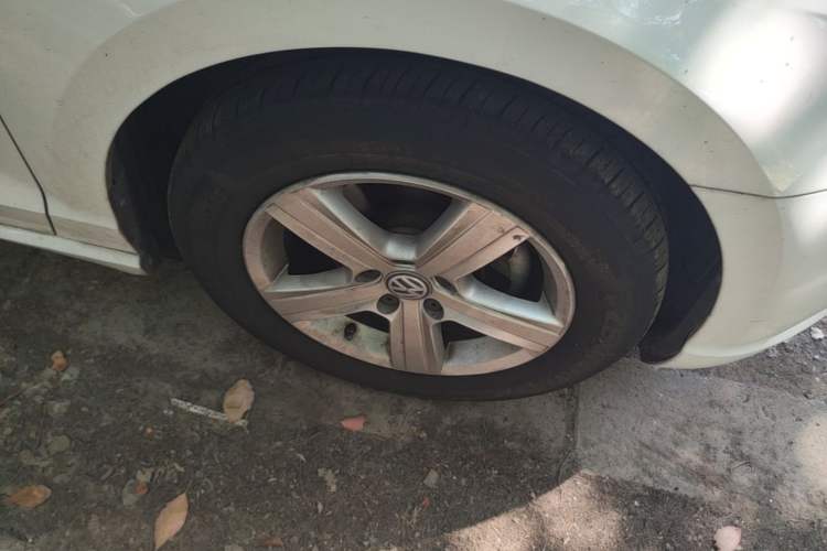 Used Volkswagen Lamando 2017 230TSI DSG Fashion Edition Right Front Wheel Hub