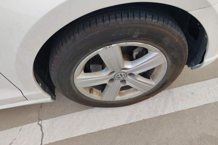 Used Volkswagen Lamando 2017 230TSI DSG Fashion Edition Right Front Wheel Hub