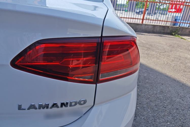 Used Volkswagen Lamando 2017 230TSI DSG Fashion Edition Right Rear Taillight
