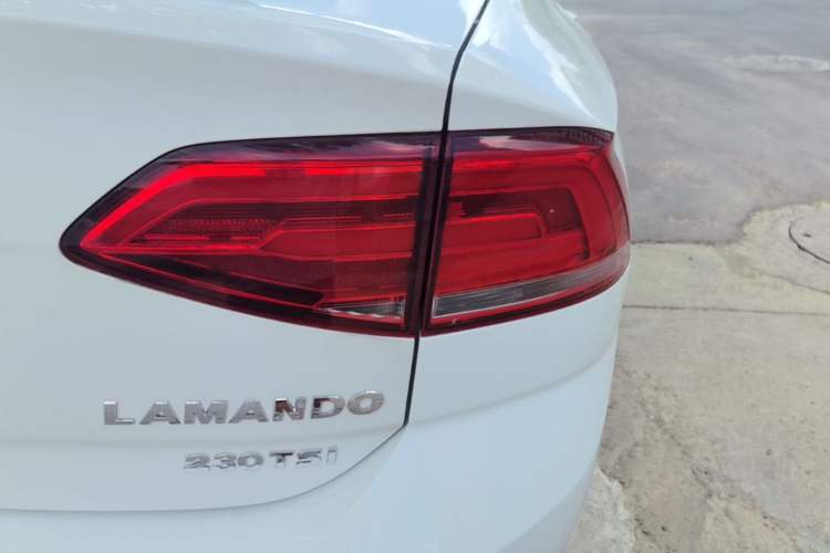 Used Volkswagen Lamando 2017 230TSI DSG Fashion Edition Right Rear Taillight