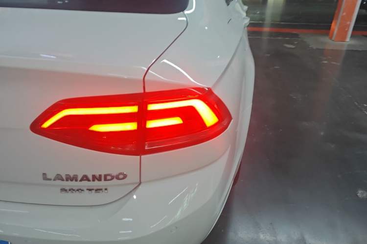 Used Volkswagen Lamando 2017 280TSI DSG Comfort Edition Right Rear Taillight