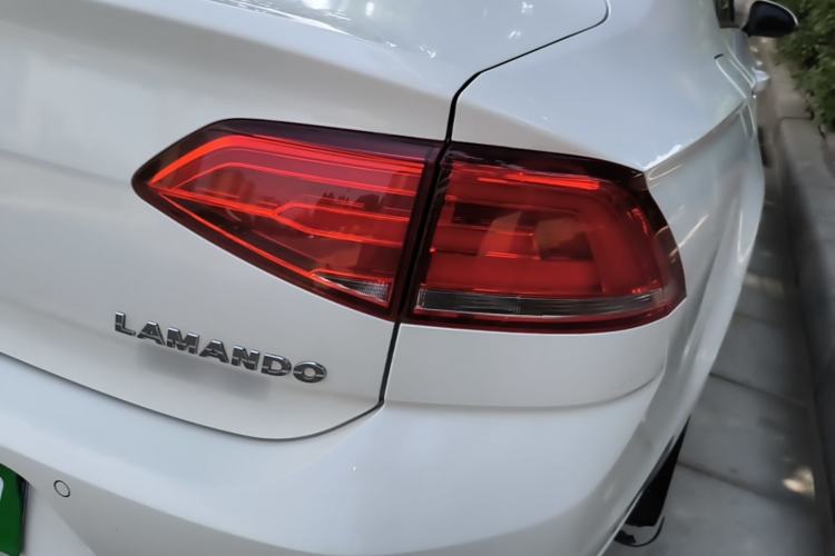 Used Volkswagen Lamando 2017 230TSI DSG Fashion Edition Right Rear Taillight