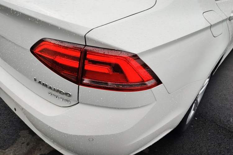 Used Volkswagen Lamando 2017 280TSI DSG Comfort Edition Right Rear Taillight