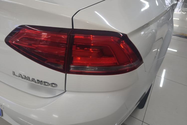 Used Volkswagen Lamando 2017 230TSI DSG Fashion Edition Right Rear Taillight