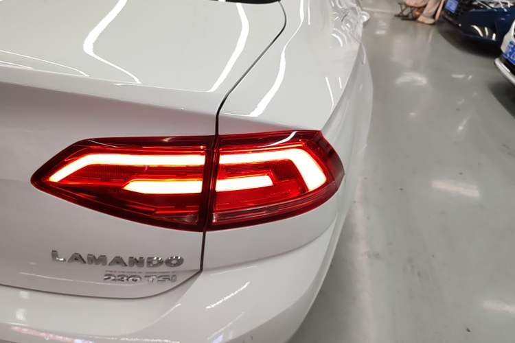 Used Volkswagen Lamando 2017 230TSI DSG Fashion Edition Right Rear Taillight
