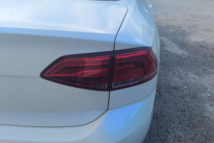 Used Volkswagen Lamando 2017 280TSI DSG Comfort Edition Right Rear Taillight