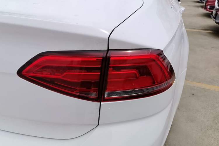 Used Volkswagen Lamando 2017 230TSI DSG Fashion Edition Right Rear Taillight