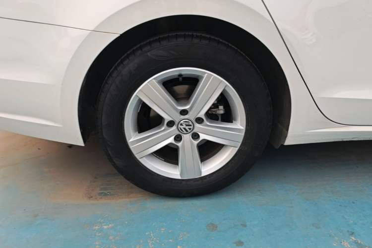 Used Volkswagen Lamando 2017 230TSI DSG Fashion Edition Right Rear Wheel Hub