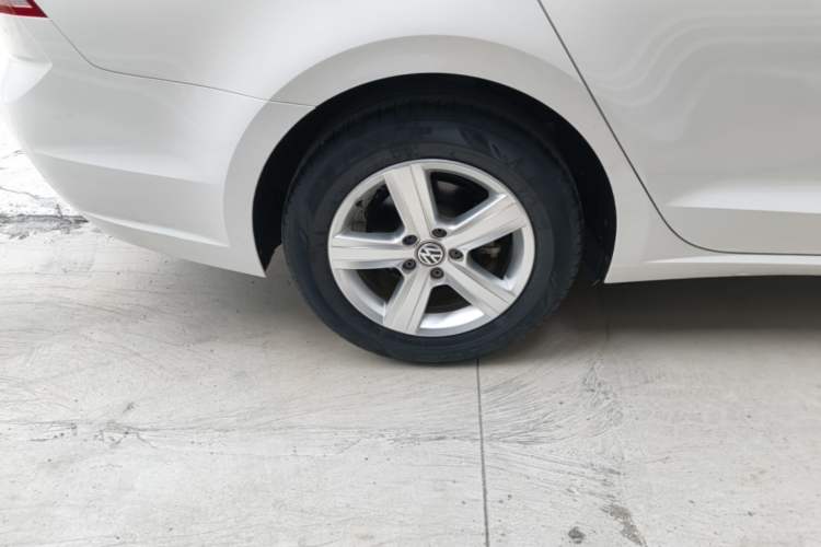 Used Volkswagen Lamando 2017 230TSI DSG Fashion Edition Right Rear Wheel Hub