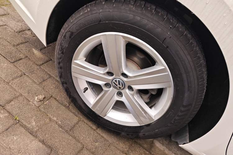 Used Volkswagen Lamando 2017 230TSI DSG Fashion Edition Right Rear Wheel Hub