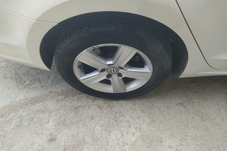 Used Volkswagen Lamando 2017 230TSI DSG Fashion Edition Right Rear Wheel Hub