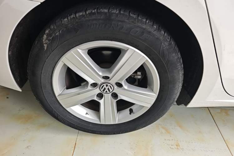 Used Volkswagen Lamando 2017 230TSI DSG Fashion Edition Right Rear Wheel Hub