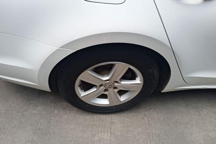 Used Volkswagen Lamando 2017 230TSI DSG Fashion Edition Right Rear Wheel Hub