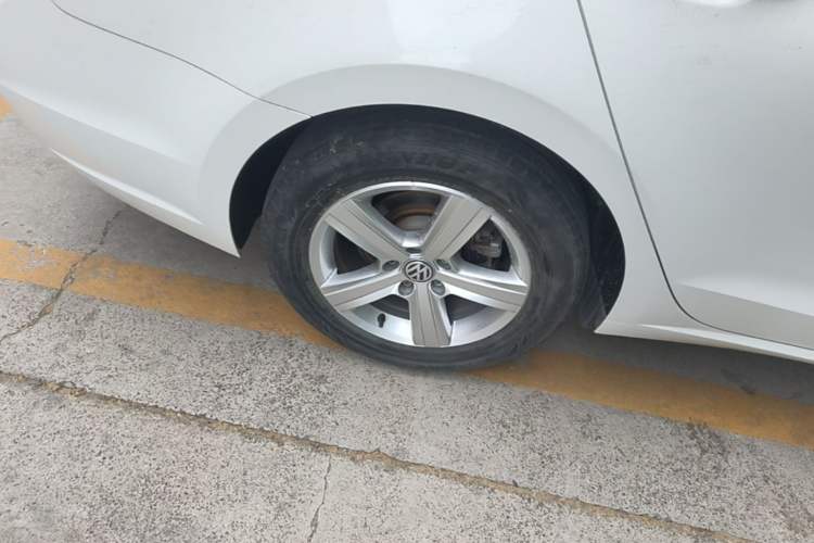 Used Volkswagen Lamando 2017 230TSI DSG Fashion Edition Right Rear Wheel Hub