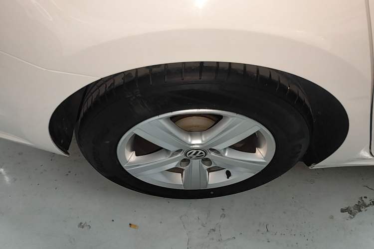 Used Volkswagen Lamando 2017 230TSI DSG Fashion Edition Right Rear Wheel Hub