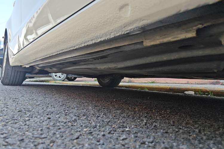Used Volkswagen Lamando 2017 230TSI DSG Fashion Edition Right Side Sill