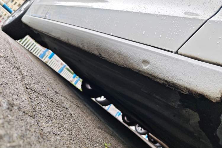 Used Volkswagen Lamando 2017 230TSI DSG Fashion Edition Right Side Sill