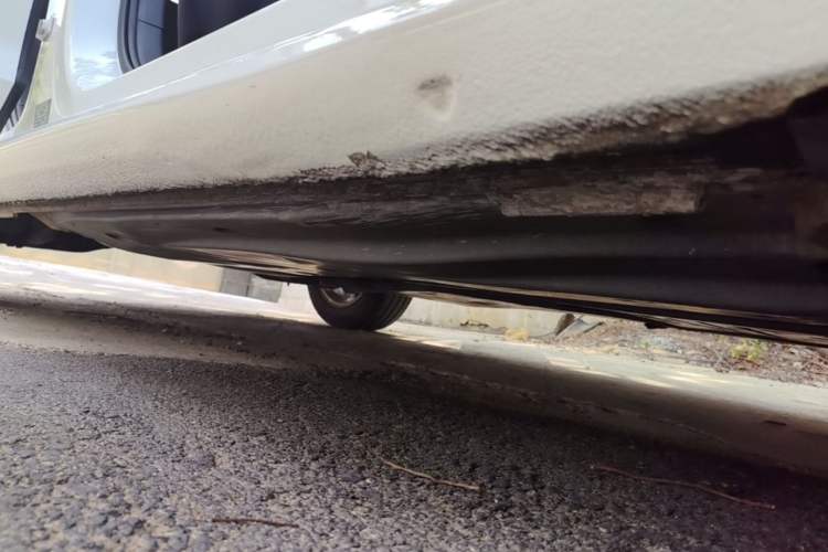 Used Volkswagen Lamando 2017 230TSI DSG Fashion Edition Right Side Sill