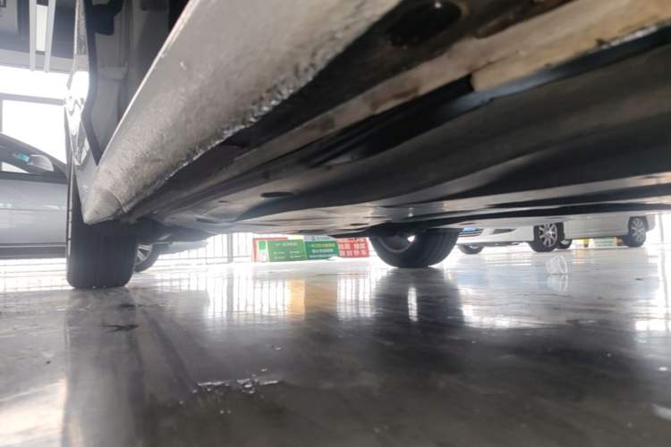 Used Volkswagen Lamando 2017 280TSI DSG Comfort Edition Right Side Sill